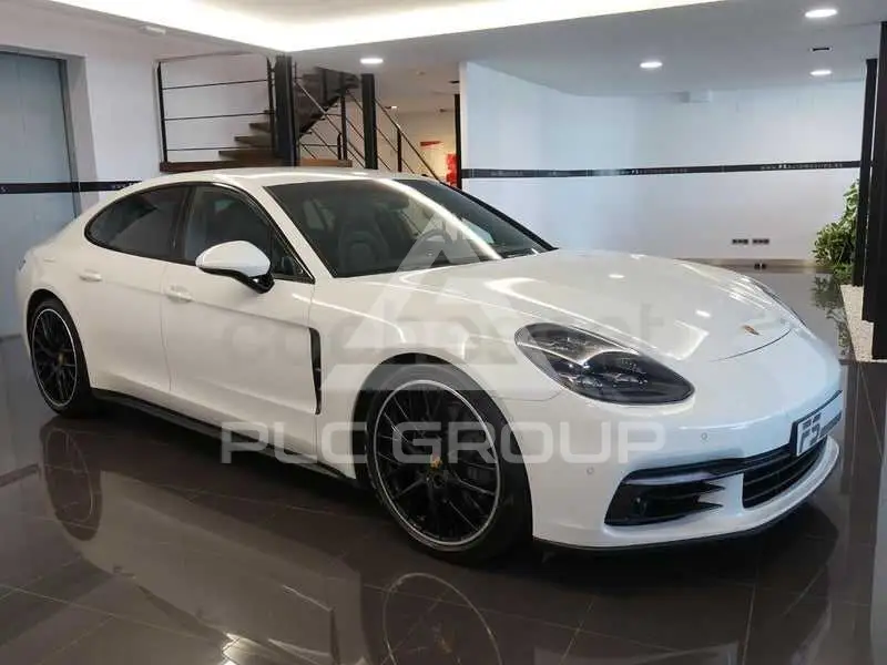 2017 Porsche Panamera