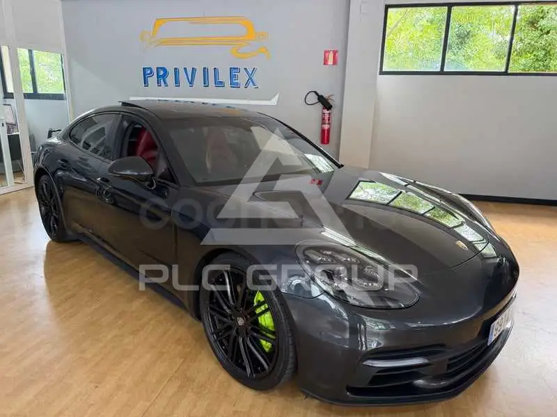2017 Porsche Panamera