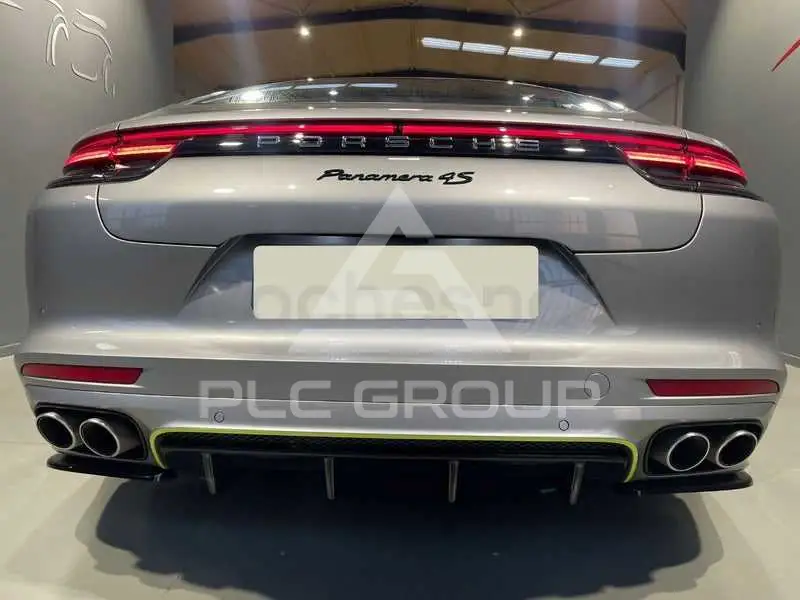 2017 Porsche Panamera