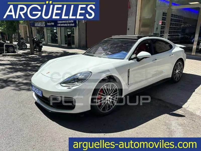 2017 Porsche Panamera