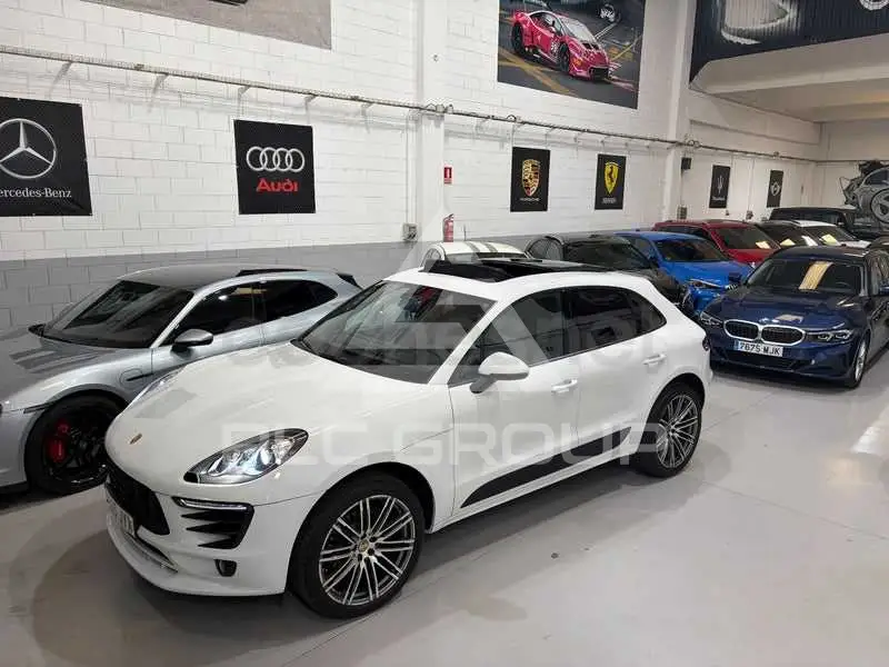 2017 Porsche MACAN