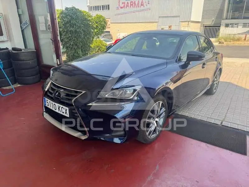 2017 Lexus IS
