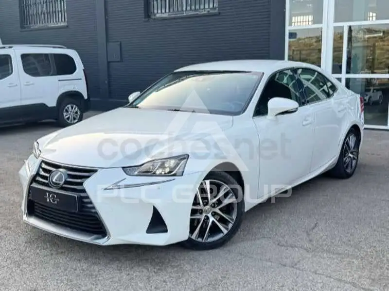 2017 Lexus IS