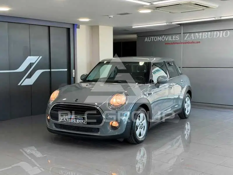 2017 Mini COOPER