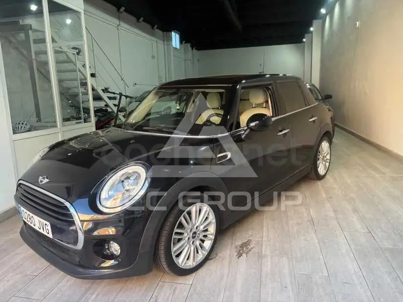 2017 Mini COOPER
