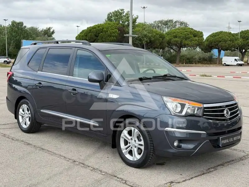 2017 Ssangyong Rodius