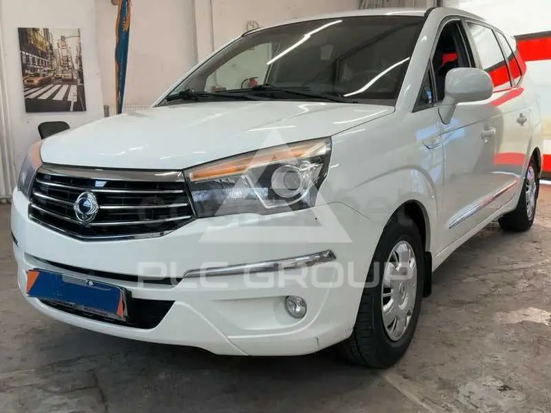 2017 Ssangyong Rodius