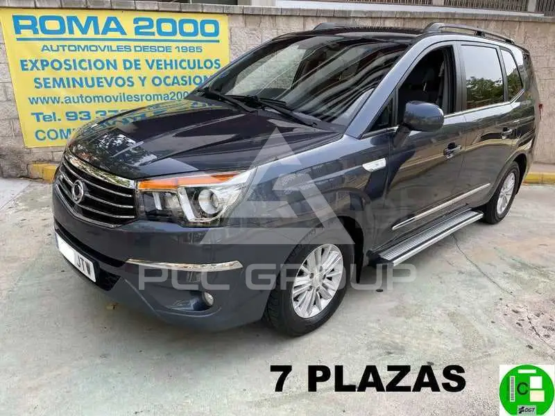 2017 Ssangyong Rodius