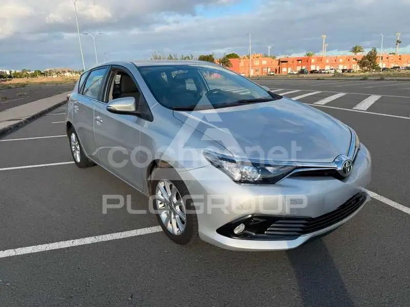 2017 Toyota AURIS