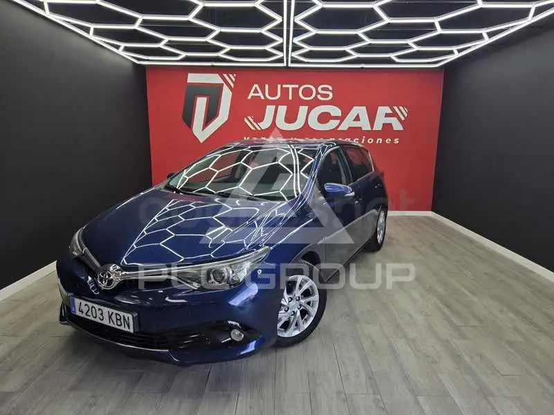 2017 Toyota AURIS