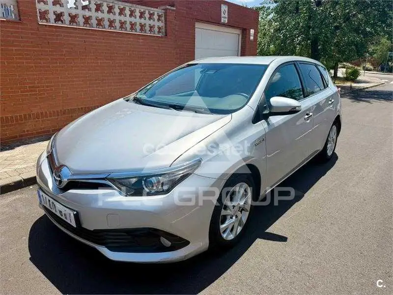 2017 Toyota AURIS