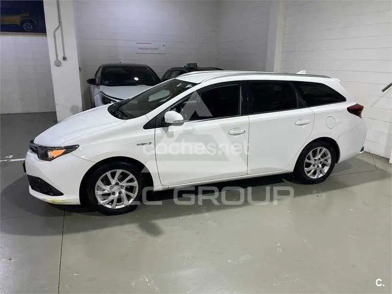 2017 Toyota AURIS