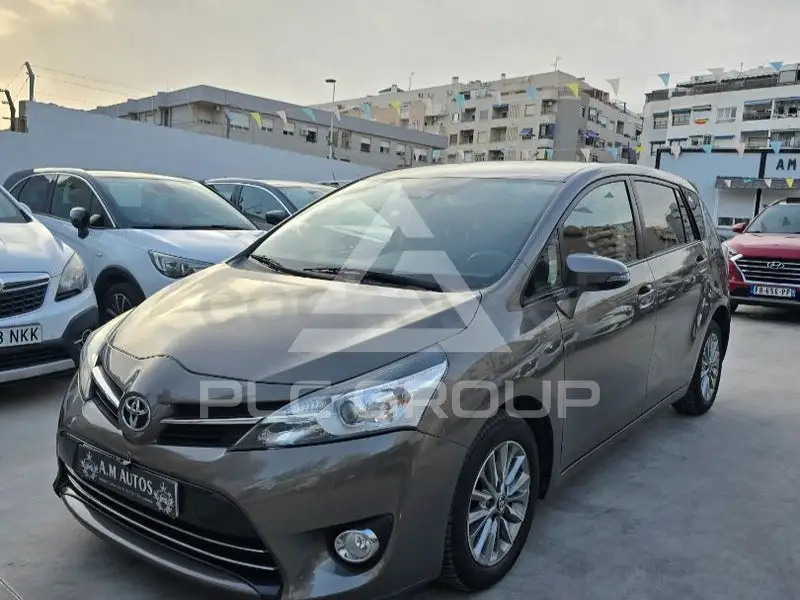2017 Toyota VERSO