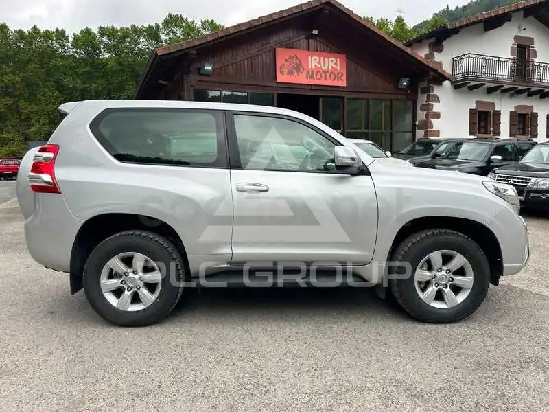 2017 Toyota LAND CRUISER