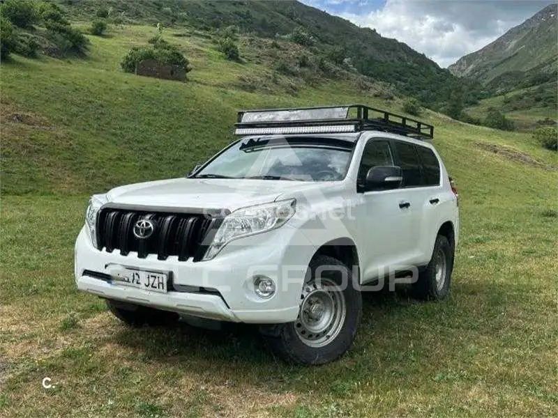 2017 Toyota LAND CRUISER