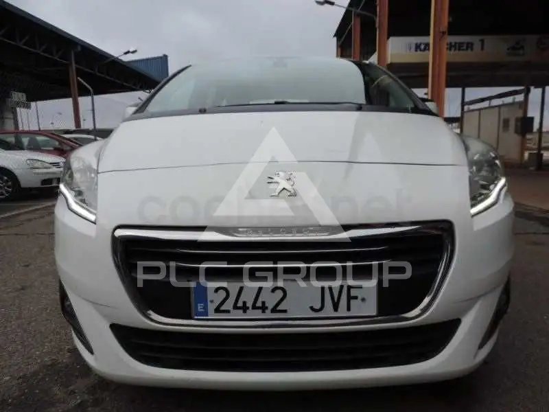2017 Peugeot 5008