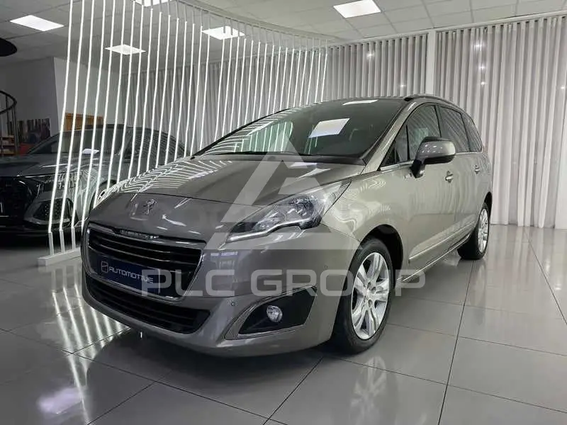2017 Peugeot 5008