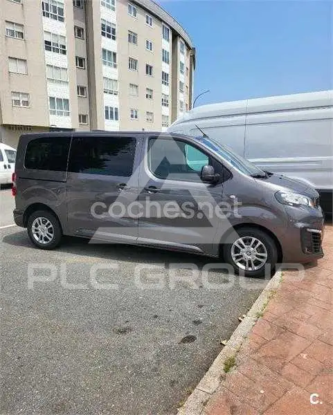 2017 Peugeot Traveller