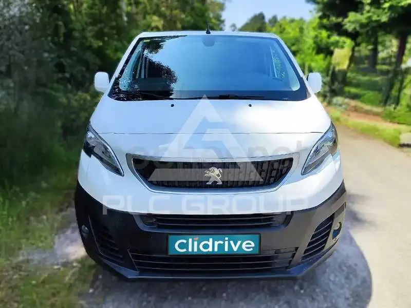 2017 Peugeot Traveller
