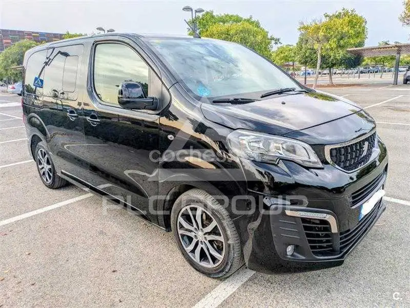 2017 Peugeot Traveller