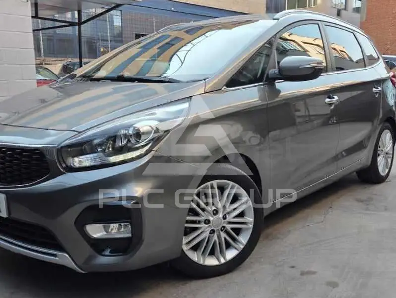 2017 KIA Carens