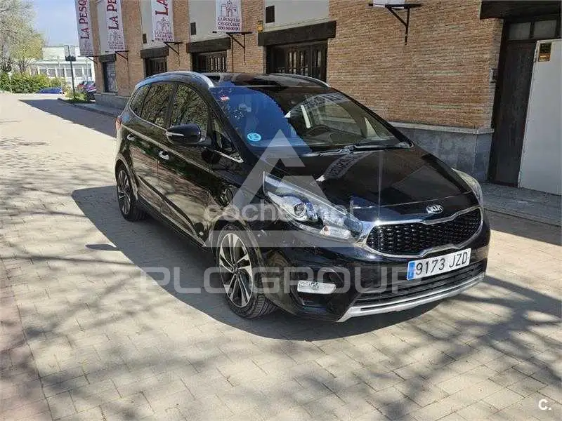 2017 KIA Carens