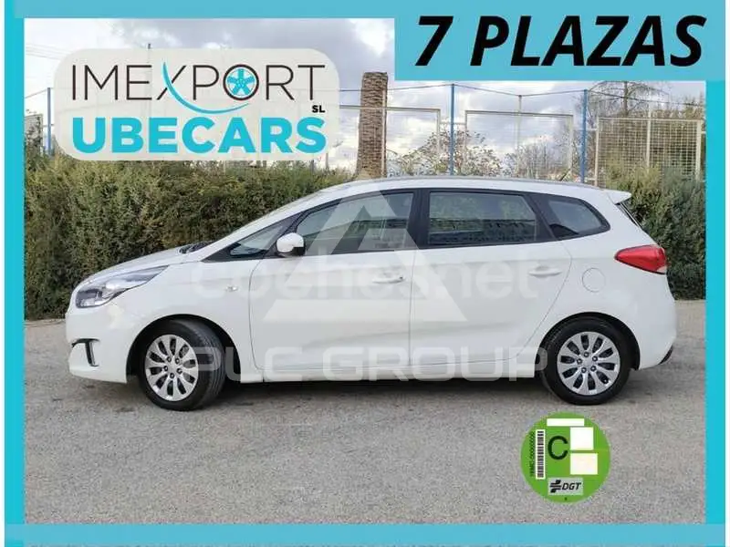 2017 KIA Carens