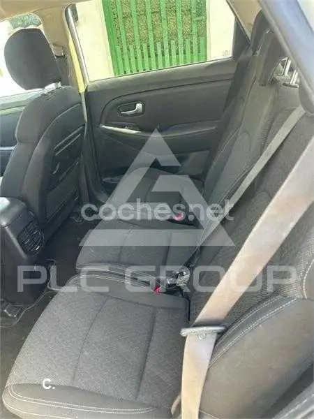 2017 KIA Carens