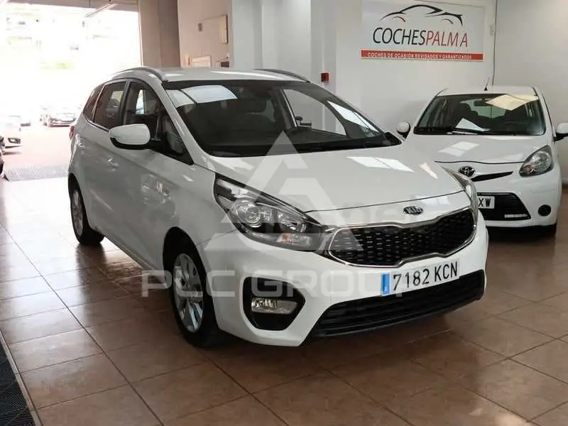 2017 KIA Carens