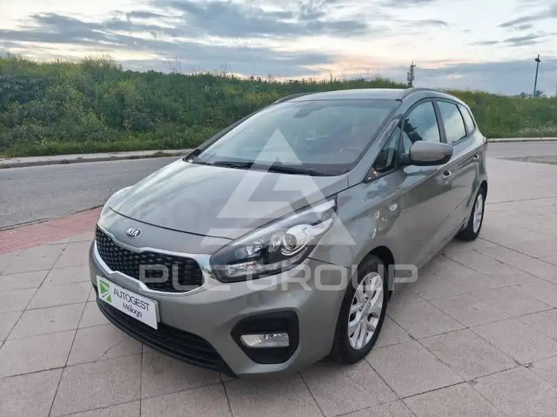 2017 KIA Carens