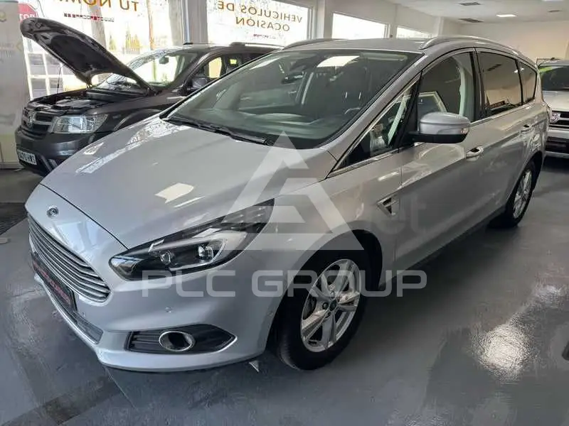 2017 Ford S-Max