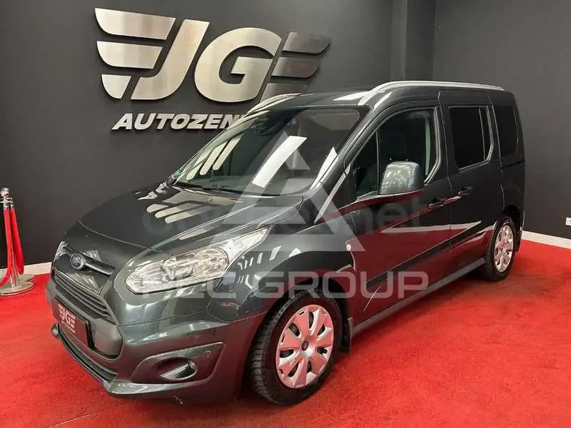 2017 Ford Tourneo
