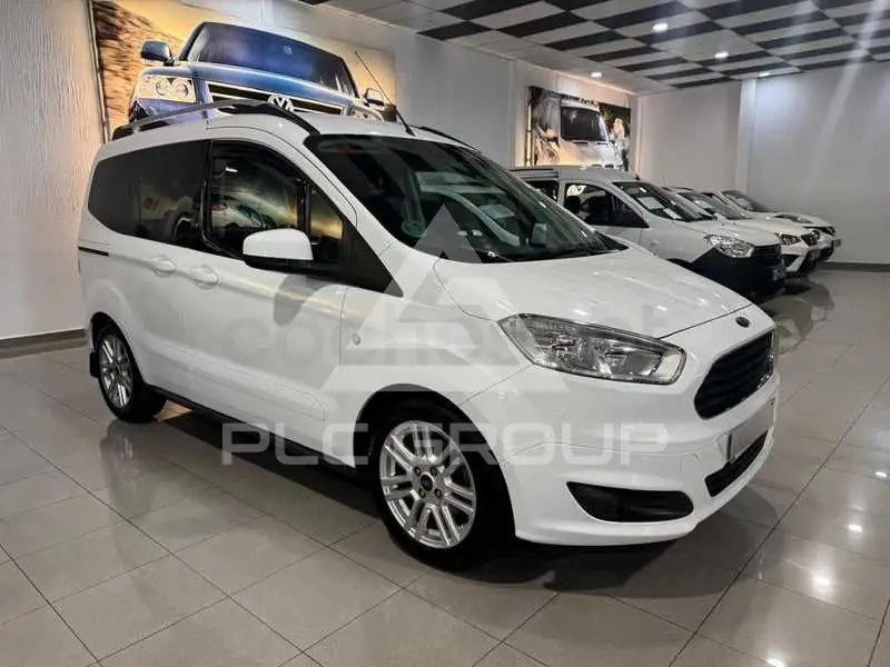 2017 Ford Tourneo