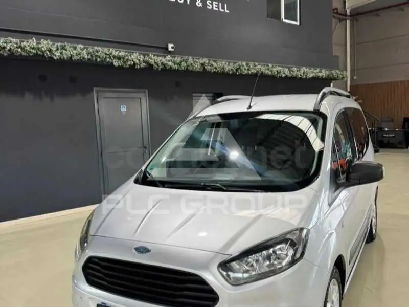 2017 Ford Tourneo