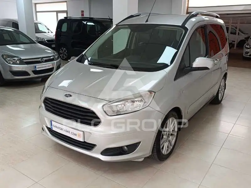 2017 Ford Tourneo