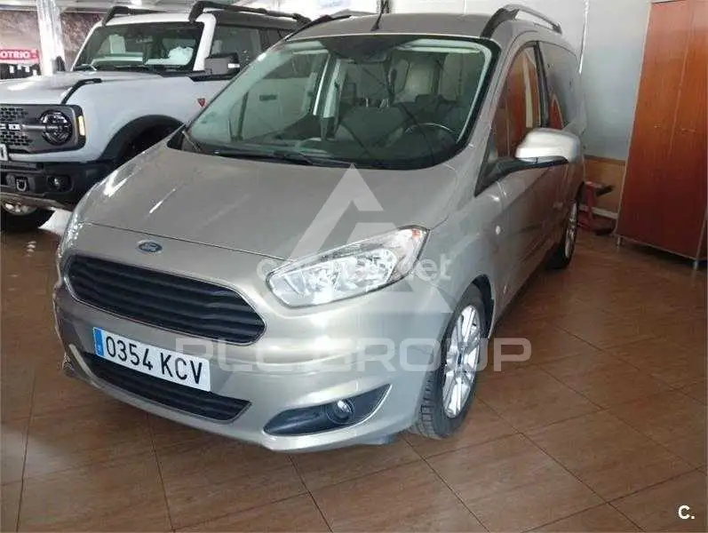 2017 Ford Tourneo