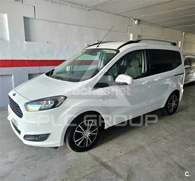 2017 Ford Tourneo