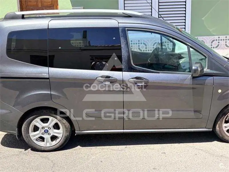2017 Ford Tourneo