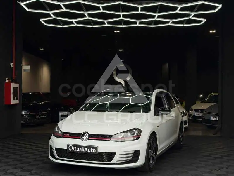 2017 Volkswagen GOLF