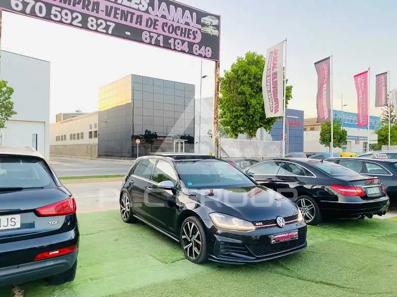 2017 Volkswagen GOLF