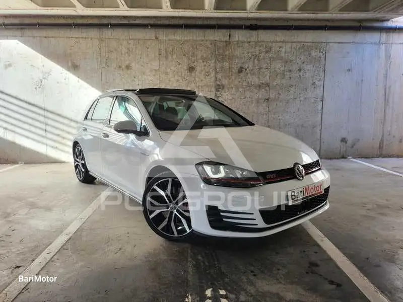 2017 Volkswagen GOLF