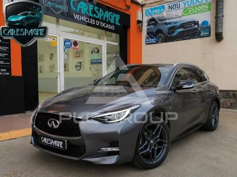 2018 Infinity Q30