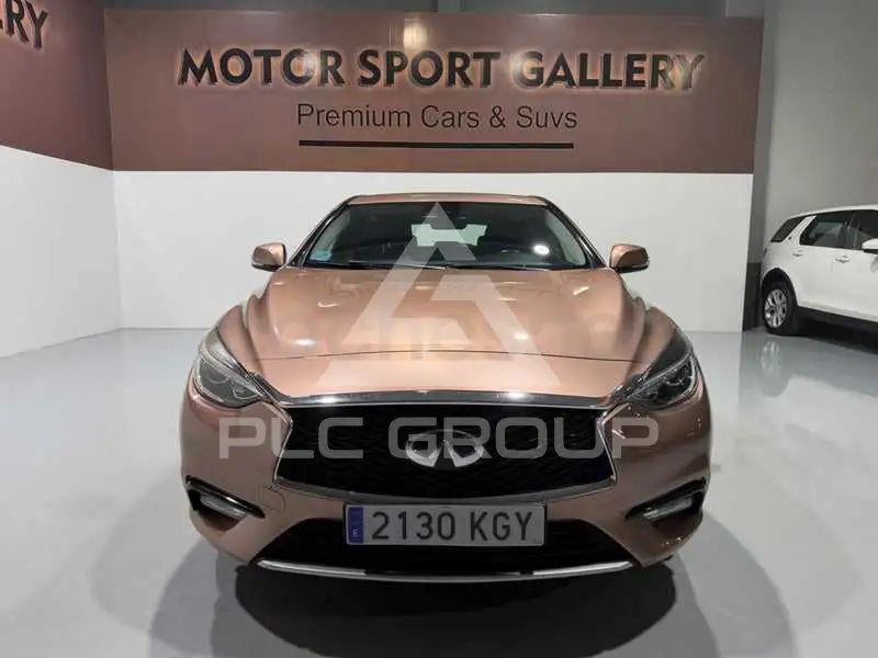 2018 Infinity Q30