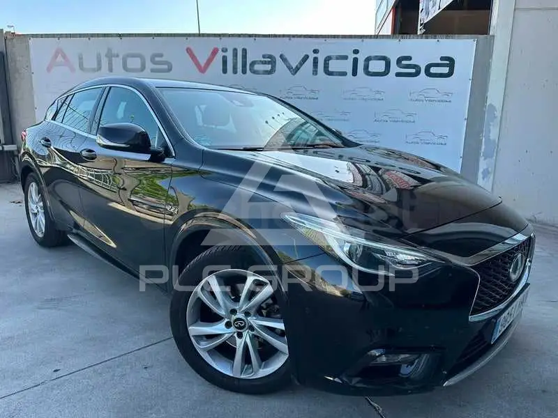 2018 Infinity Q30