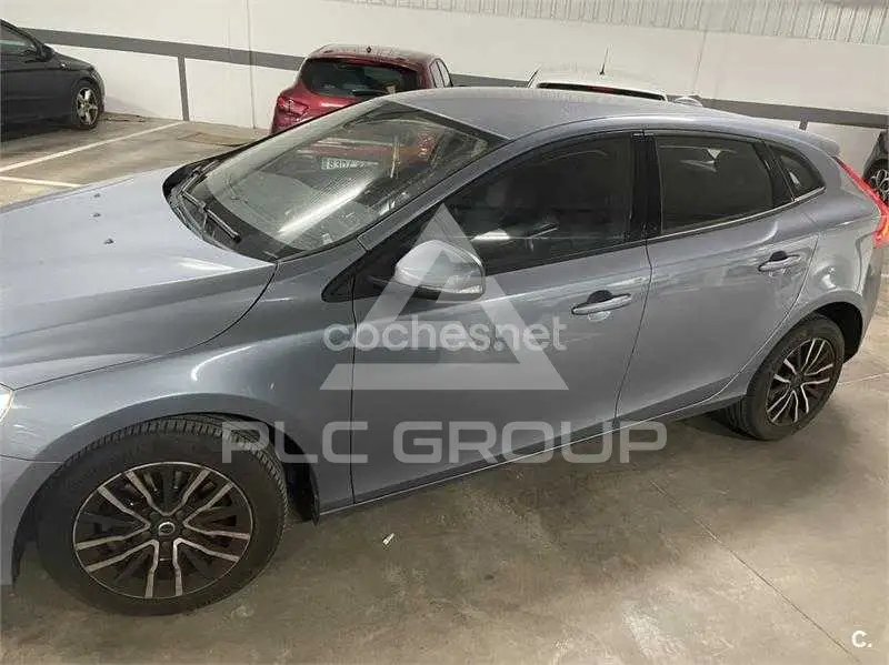 2018 Volvo V40