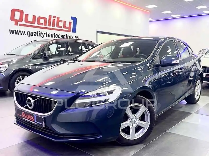 2018 Volvo V40