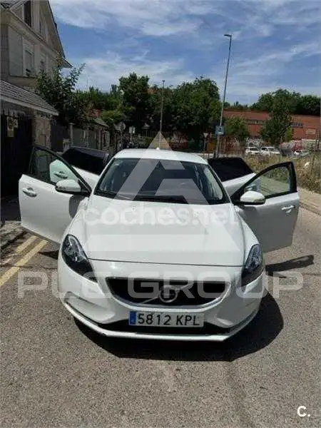 2018 Volvo V40