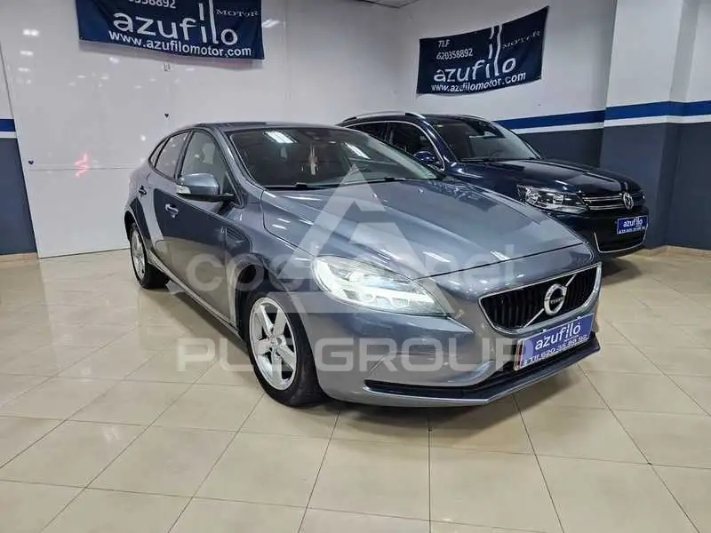 2018 Volvo V40