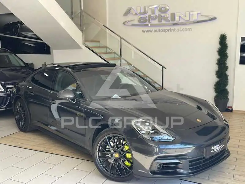 2018 Porsche Panamera