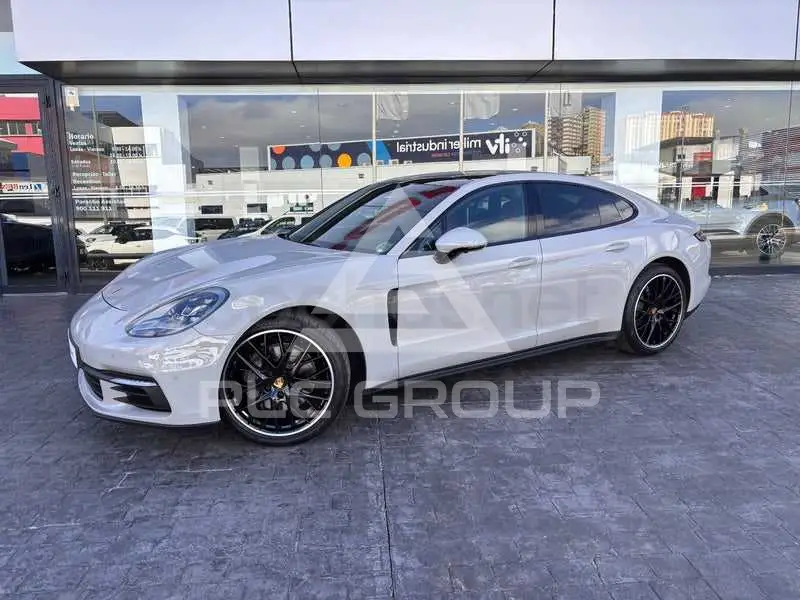 2018 Porsche Panamera